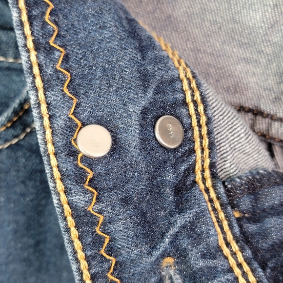 Levi's 515 Vintage Y2K Red Tab Mid Length Dark Wash Denim Jean Shorts Women's 6 - Picture 10 of 15